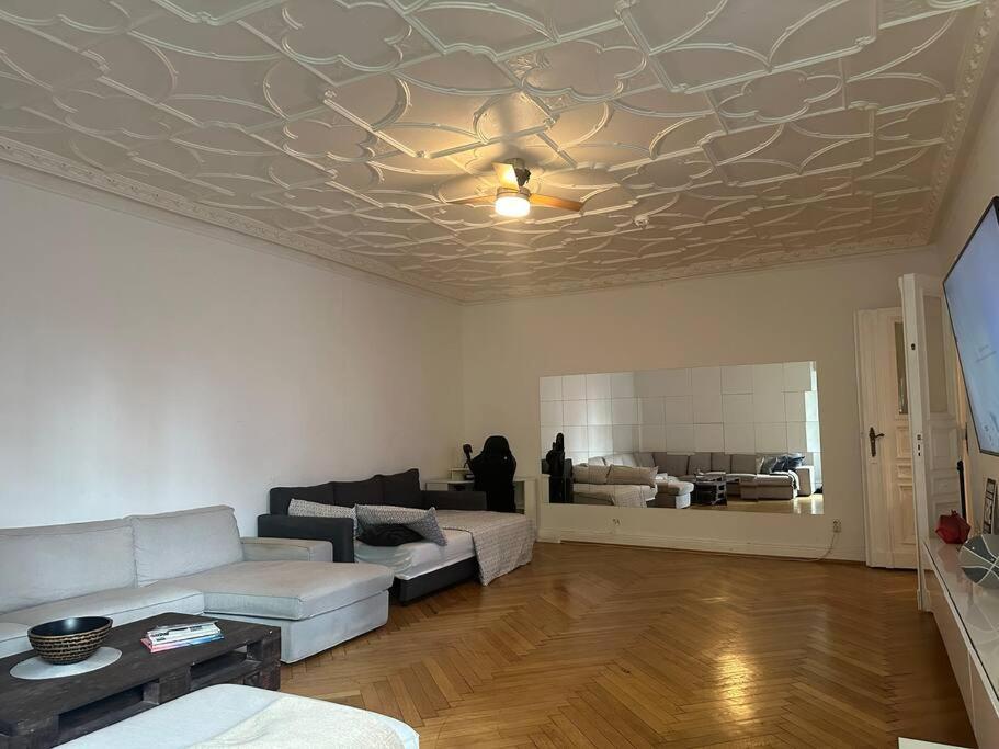 Grosses Apartment Am Kudamm Berlin Exterior foto